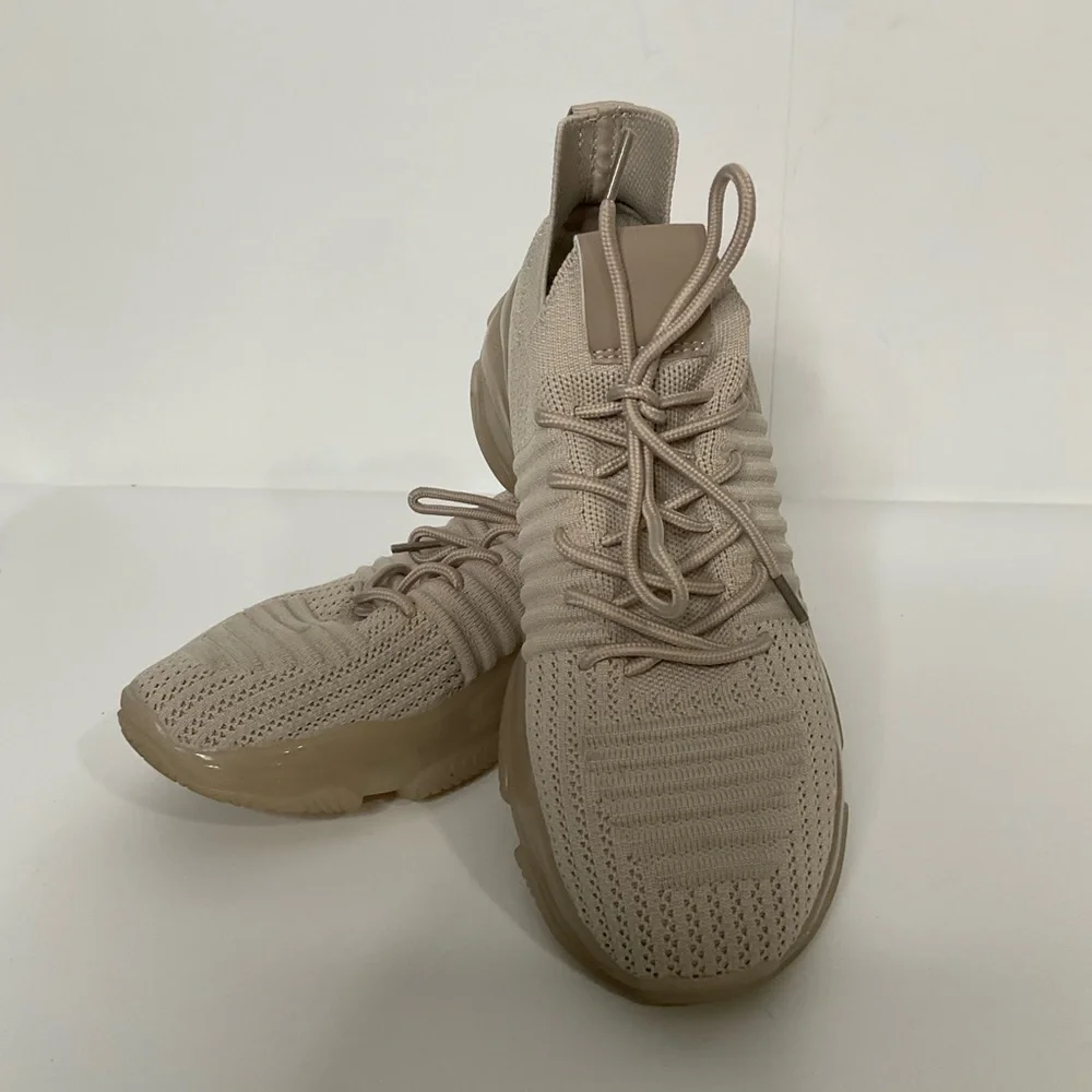 Cushionaire Apolo-T Memory Foam Tan Laces Tennis Shoes; Like New Size 8M. - Picture 14 of 14